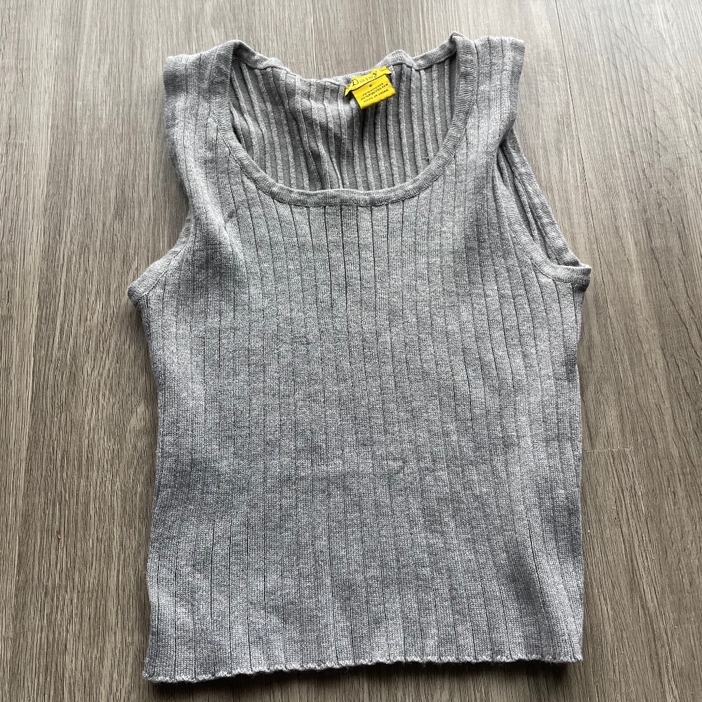 Daisy Gray Ribbed Sleveless Crop Top